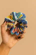 Tropical Breeze Scrunchie 🌺