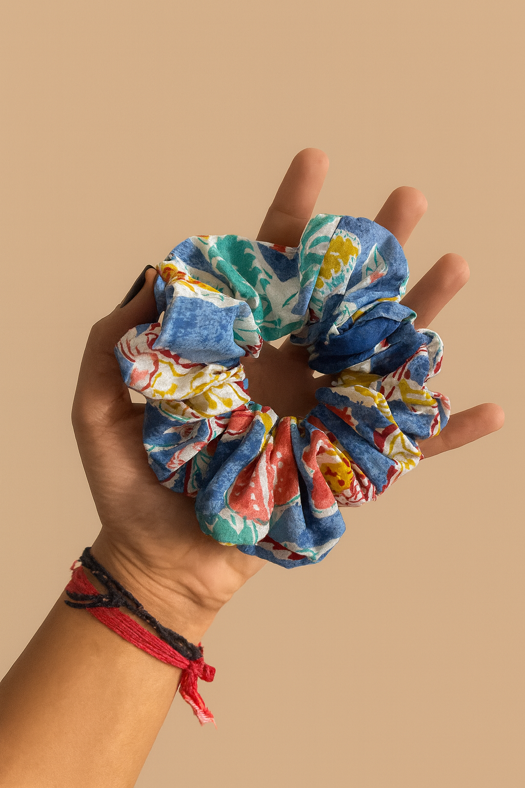 Tropical Breeze Scrunchie 🌺